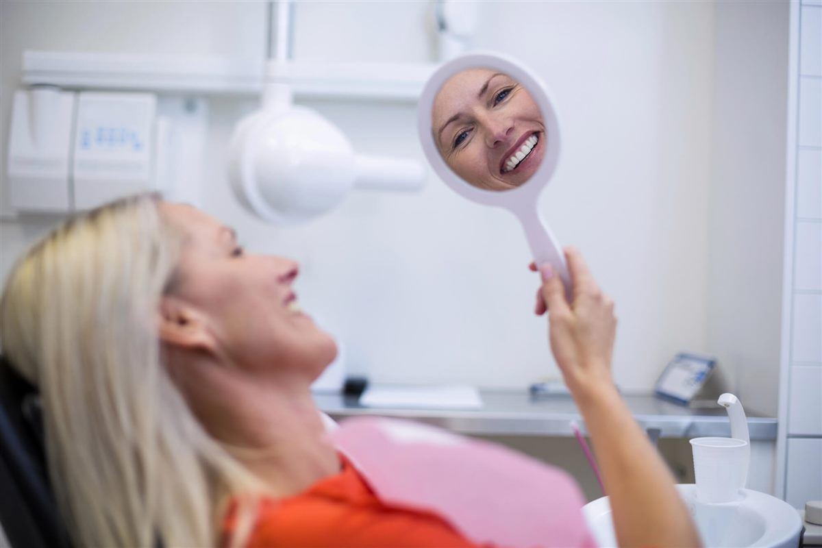 Dos and Don'ts After Dental Implant Surgery: Your Complete Healing Guide